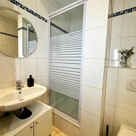 2-zimmer Im Herzen Von דירה *